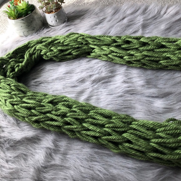 3/$30 ALL ITEMS WILL BE GONE BEFORE HOLIDAY AND NEGOTIABLE/BUY NOW! KnittedScarf - Picture 2 of 2